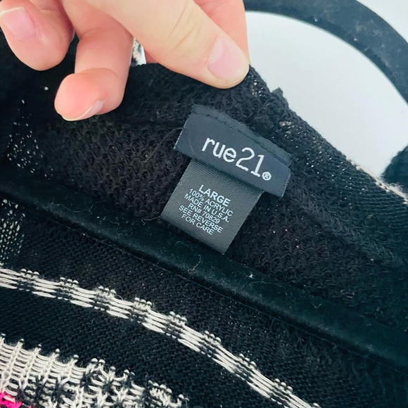 Rue 21 Open Sweater - Picture 3 of 5